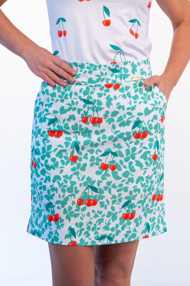MIDI GOLF SKIRT WITH 4 POCKETS AND SHORTS cherry and green leaves 